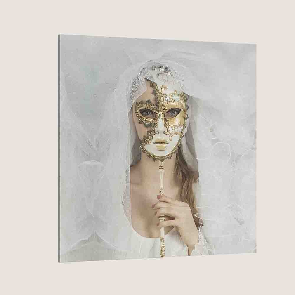 Tablou canvas femei Golden Mask